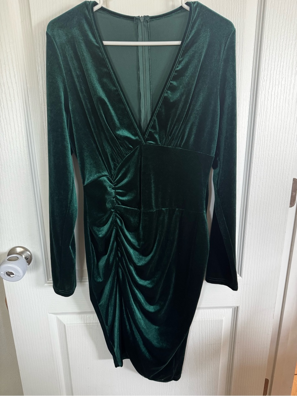 Women's Deep Green Velvet Ruched V-Neck Dress